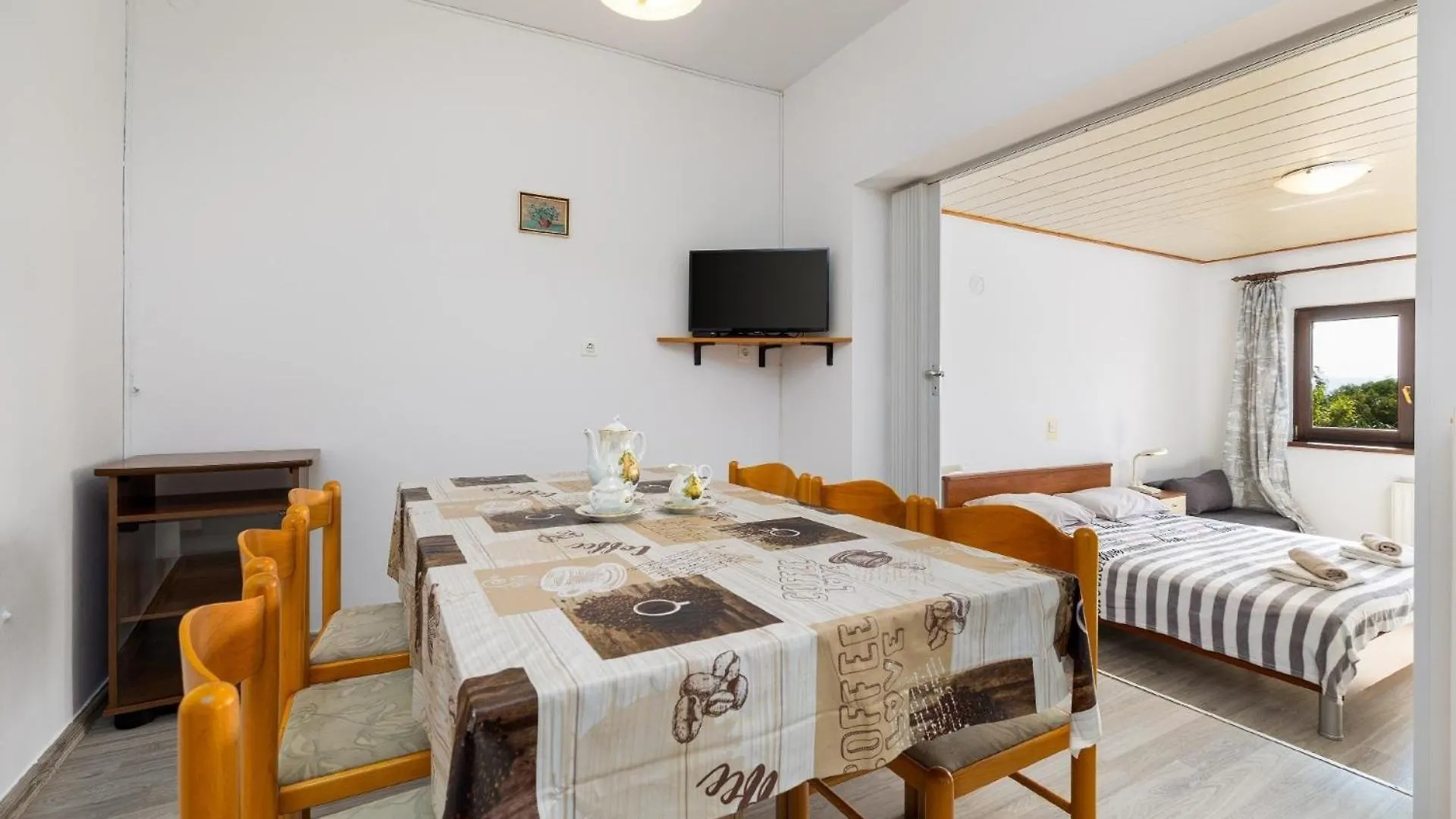 Ferienwohnung Fuer 6 Personen Ca 75 Qm In Njivice, Kvarner Bucht Krk 0*, Njivice Croatia